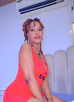 Linah - escort in Riyadh Photo 3 of 4