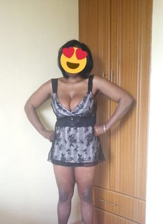 Linah ( South Eka Hotel) - escort in Nairobi Photo 2 of 2