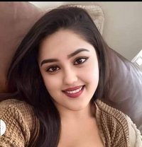 Linares - masseuse in Berlin