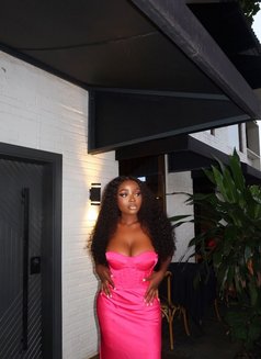 Linby - escort in Lagos, Nigeria Photo 2 of 3