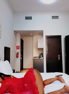 Linda the Girlfriend experience - escort in Dubai Photo 10 of 16