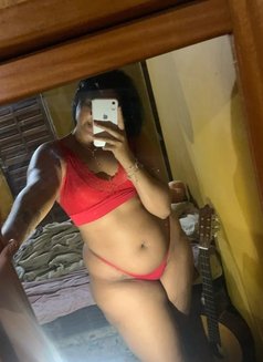 Linda - escort in Okinawa Island Photo 3 of 3