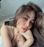 Linda - escort in Doha Photo 1 of 4