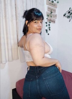 Linda - puta in Ta'if Photo 1 of 1