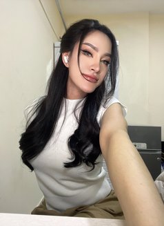 Linda - masseuse in Dubai Photo 1 of 5