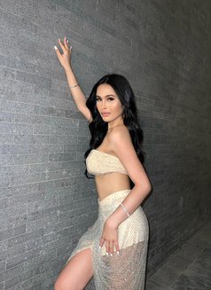 Linda - escort in Jeddah Photo 2 of 6