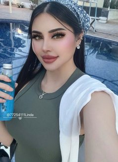 Linda - escort in Al Manama Photo 9 of 9