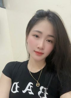 Linda - escort in Dubai Photo 1 of 4