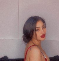 Linda - escort in Jeddah Photo 1 of 6
