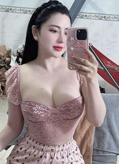 Linda in Bangkok now - escort in Bangkok Photo 2 of 12