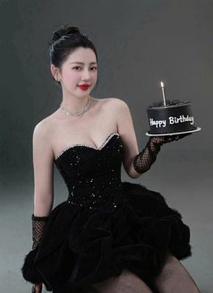 Linda in Bangkok now - escort in Bangkok Photo 7 of 12