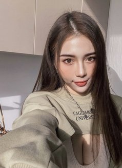 Linda in Bangkok now - escort in Bangkok Photo 2 of 26