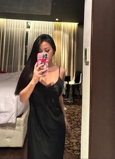Linda in & Outcall - puta in Doha Photo 3 of 6
