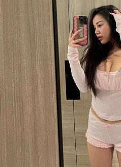 Linda in & Outcall - puta in Doha Photo 6 of 6