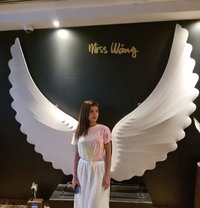 Laura D souza - escort in Dubai