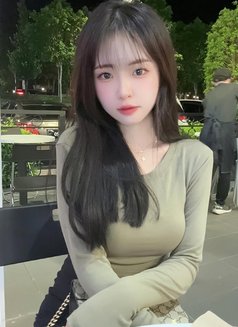 Linda - puta in Jakarta Photo 1 of 4