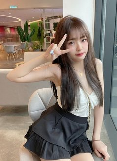 Linda - puta in Jakarta Photo 3 of 4