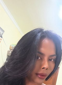 Linda - Transsexual escort in Hong Kong Photo 6 of 13