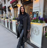 Linda - escort in Vienna