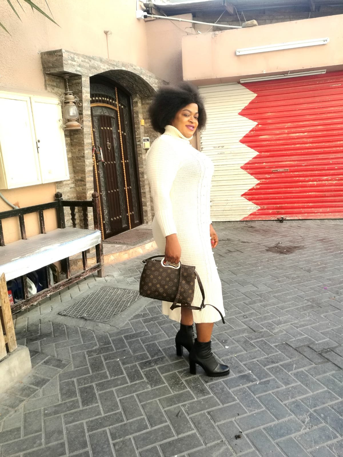 Linda, Ivorian escort in Al Manama (4)