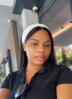 Linda - escort in Cape Town Photo 2 of 6