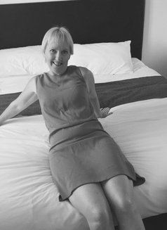 Linda Jones - escort in Melbourne Photo 10 of 12