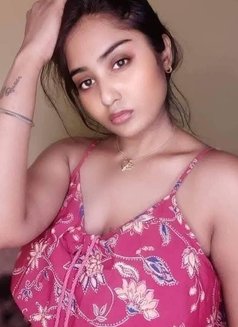 Linda Juffai 3 - puta in Al Juffair Photo 3 of 4