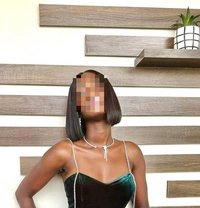 Linda magic tongue deep throater - escort in Abu Dhabi Photo 4 of 5