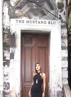 LINDA - puta in İstanbul Photo 4 of 8