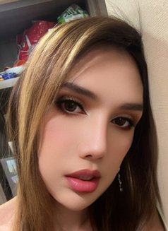 LINDA - puta in İstanbul Photo 9 of 10