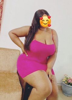Linda lee cam show video & real meet exp - escort in Bangalore Photo 2 of 4