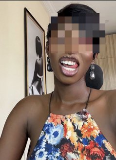 Linda magic tongue deep throater - escort in Abu Dhabi Photo 5 of 5