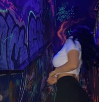 ليندا - escort in Dubai Photo 1 of 5