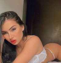 Linda - escort in Muscat