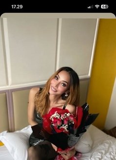 Party with me Busty and Sexy Linda - Transsexual escort in Kuala Lumpur Photo 5 of 12