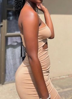 Linda - escort in Kampala Photo 6 of 7