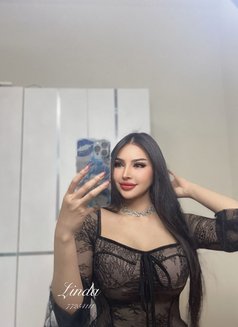 LINDA s. - escort in Muscat Photo 24 of 28