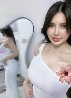 LINDA s. - escort in Muscat Photo 20 of 30