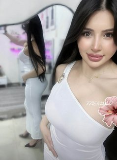 LINDA s. - escort in Muscat Photo 21 of 30