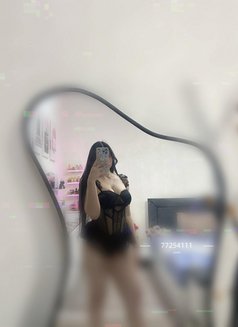 LINDA s. - escort in Muscat Photo 28 of 30