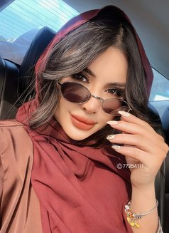 LINDA s. - escort in Muscat Photo 27 of 29