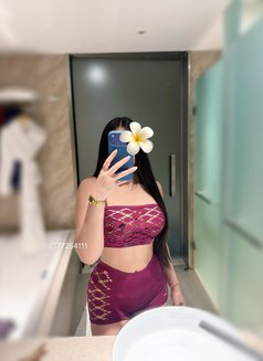 LINDA s. - escort in Muscat Photo 14 of 28