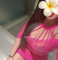 LINDA s. - escort in Muscat