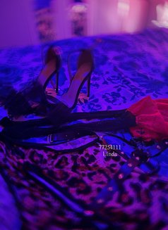 LINDA s. - escort in Muscat Photo 20 of 28