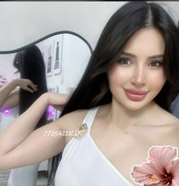 LINDA s. - escort in Muscat