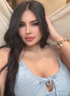 LINDA s. - escort in Muscat Photo 24 of 30