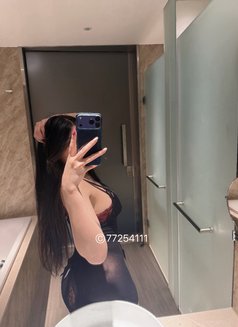 LINDA s. - escort in Muscat Photo 25 of 30