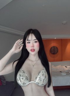 Linda Sexy Girl in JLT - escort in Dubai Photo 1 of 7