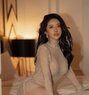Linda - escort in Doha Photo 1 of 3