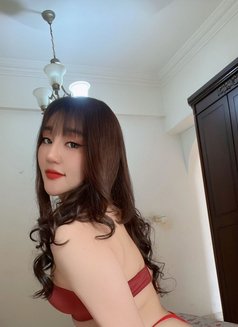 Linda - puta in Muscat Photo 6 of 12